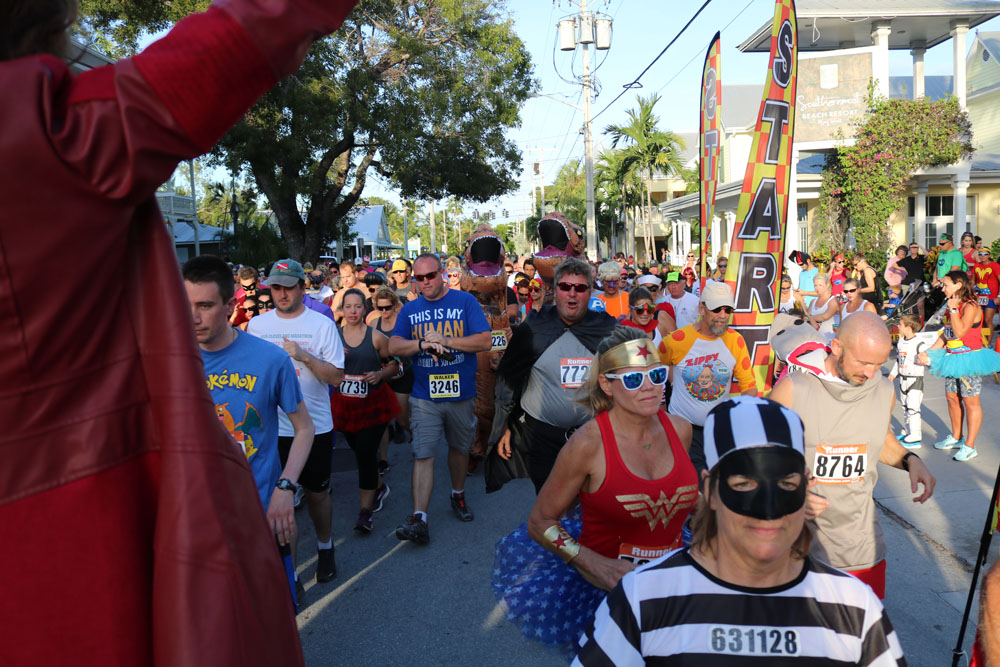 Heroes and Villains 5K 2018 photo - Duval Street, Key West